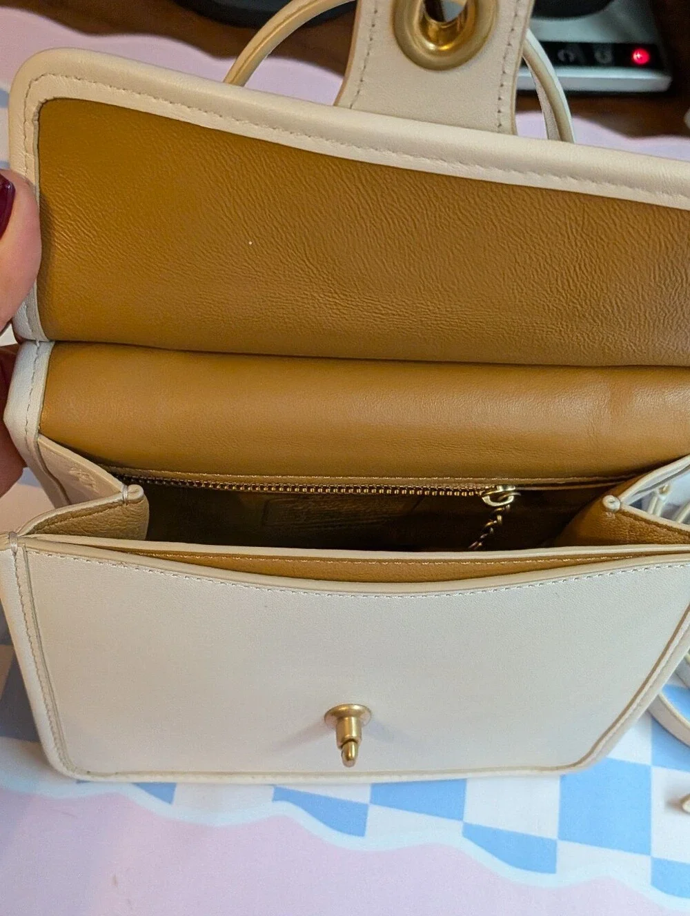 Coach Willis Top Handle 18 - Chalk